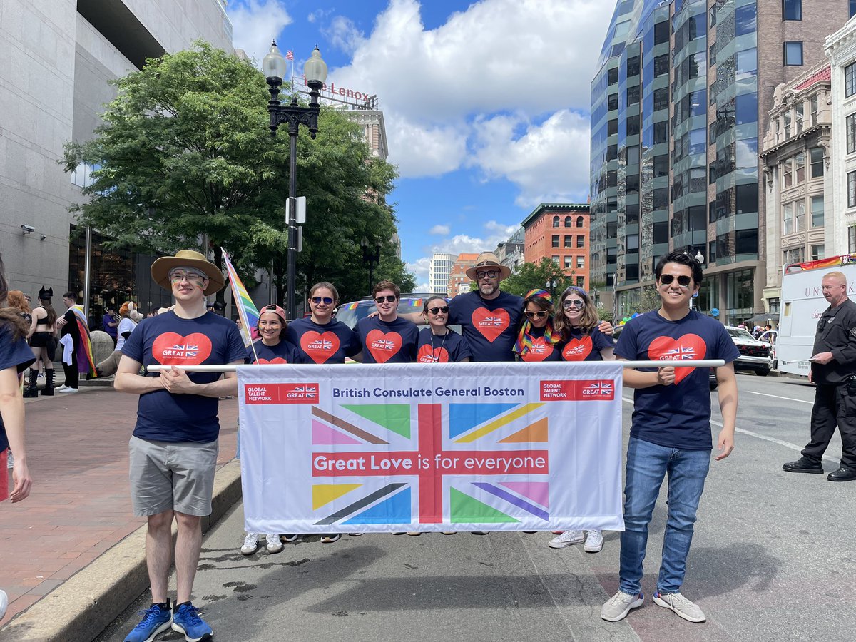 UKinBoston's tweet photo. Happy Pride from UKinBoston 🏳️‍🌈❤️ #GreatLove #NoOneLeftBehind #EqualSafeFree #BP4TP @BP4TP @GREATBritain https://t.co/6naaCepowF