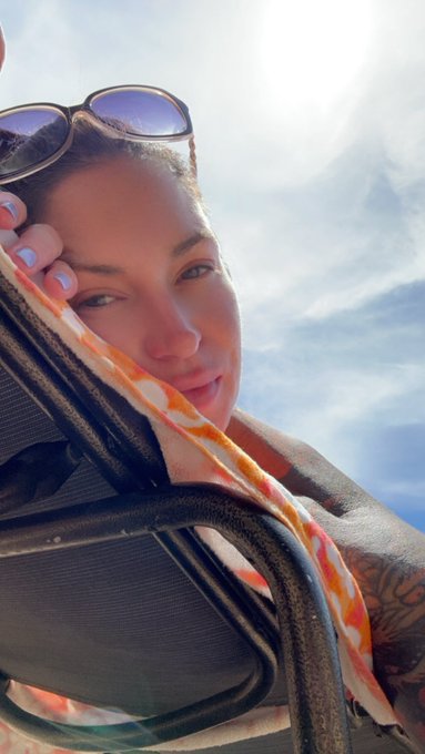 This weekend is my disconnect weekend &hellip; Monday is my getting laid day and after that is my content week<a href="/tag/fucktheothersports"class="tags"><span>#fucktheothersports</span></a>