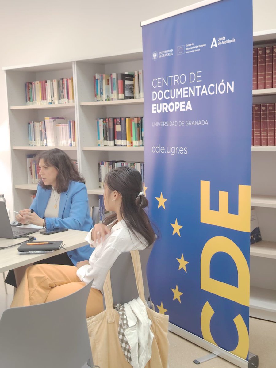 ConcursoHotStop's tweet photo. ¿Sabíais que el segundo  tema que más bulos genera en Internet es EL CAMBIO CLIMÁTICO?
Los Hot.Stoppers hemos asistido a un taller para reconocer las fake news y combatirlas.
Muchas gracias al Centro de Documentación Europea de Granada por organizarlo y a Maldita.es+ https://t.co/Ef5ejOkvjq