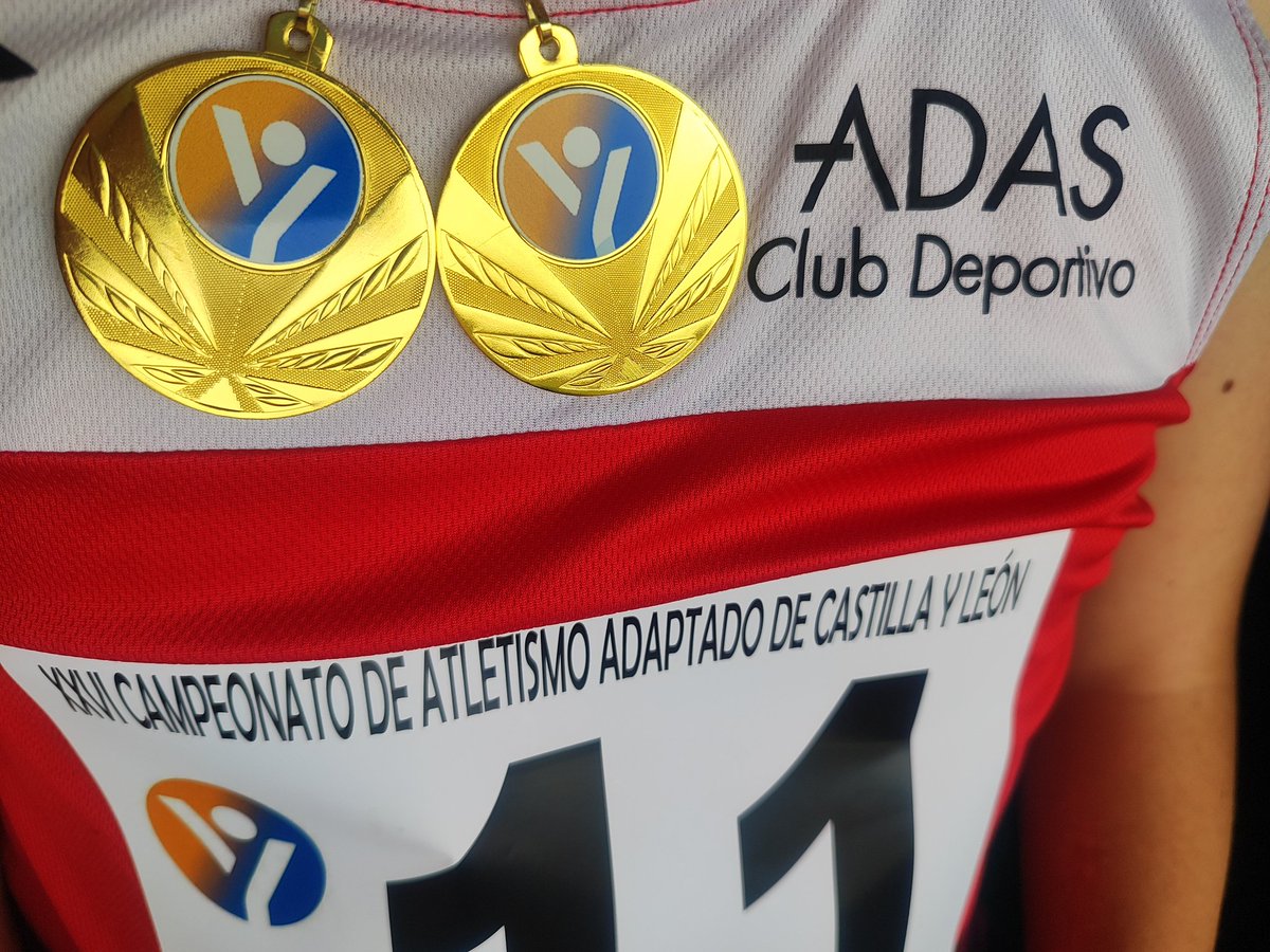 lminguez's tweet photo. Gran mañana de competición, ambiente, compañerismo.. ATLETISMO!!! https://t.co/8ZgXEdYEku