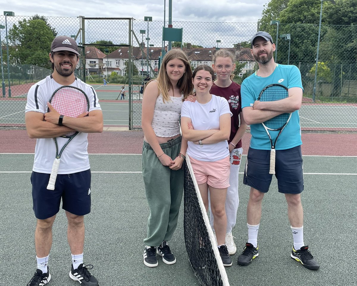 drummondltc's tweet photo. @drummondltc Member’s Day fun!
A lovely day of fun tennis, an exhibition match by Edwin &amp; Oli, and plenty of cake of course! 
Big thanks to Edwin, Oli and junior secs Owain &amp; Patrick for organising such a great day!
#wanstead https://t.co/rqghAyg3NU