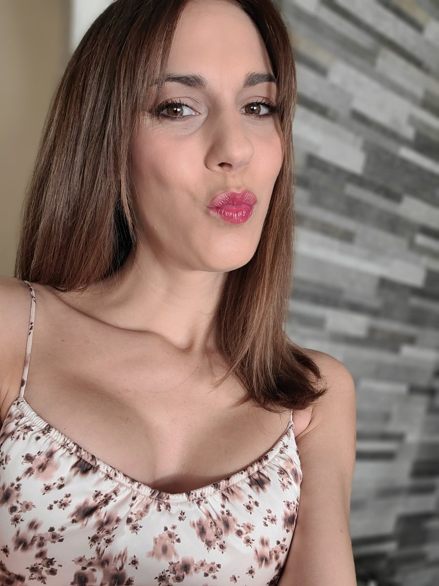 JulieJoy69's tweet photo. Bisous à vous 😘
Et toi, tu me fait un bisous ? Où 😍😍😍

@orgasmicGroup
@body_Art_be_fr
@Dlingeriesexy
@partageDefiHot
@lafrancecoquine
@lafranceporno
@selfiespixy443
@camasutrax
@CGLV12
@LesCokinesDeMax
@leloungesexy https://t.co/PVGqq7tXv2