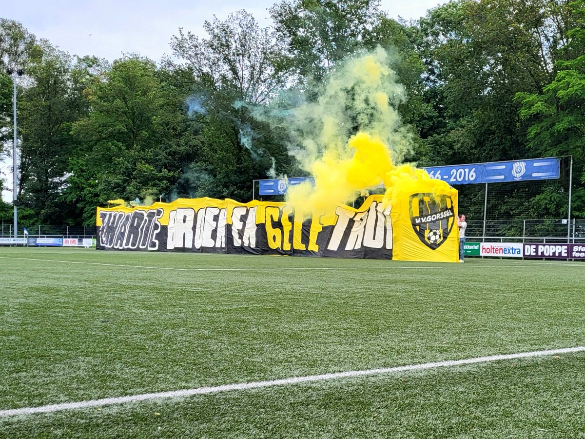 mfw1970's tweet image. SV Almelo  - VV Gorssel 1 - 1
2 - 2 nv. SV Almelo wns.
8.6.2024, 4e Klasse Playoff 
Sportpark 't Vletgoor
Holten ( NL. )

Gevalletje #supportyourlocalfootballteam met @KossieAlmelo

#groundhopping