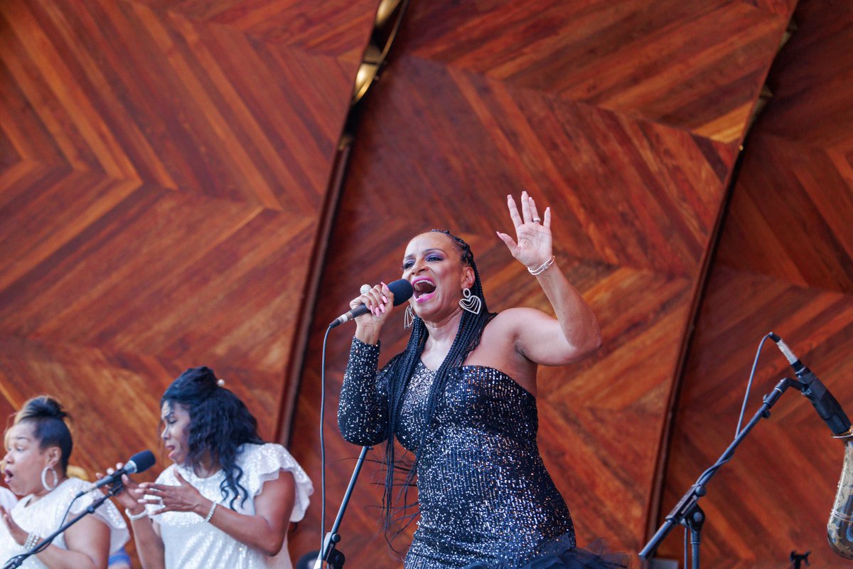 therealPHAEDRA's tweet photo. My Happy Place!🎙️🎶🎵🎶🎵❤️⭐️🫶🏾 #PhaedraLive #CharlesRiver #HatchShell #LoveConquersAll https://t.co/Y8MRAhfoAs