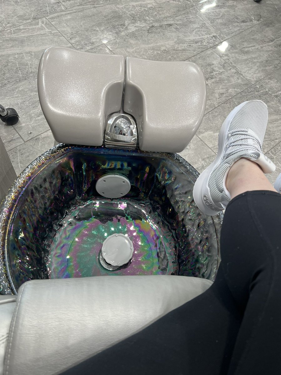Berkeley412642's tweet photo. I love being spoiled 😘About to get a mani/pedi what color should I get???

Feet worship findom finsub cashcow humanatm humanwallet https://t.co/vL6IDQ2Tda