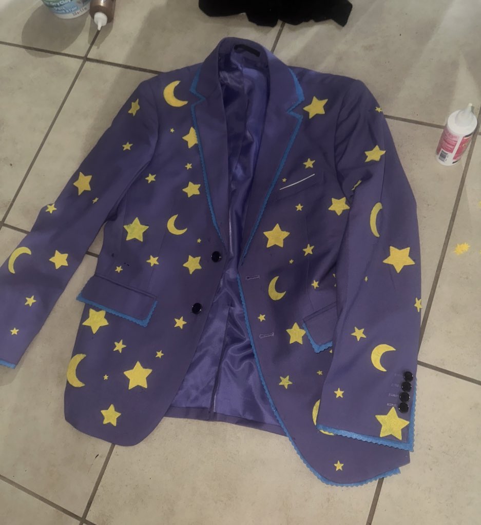 rx_suit_icals's tweet photo. #Fungalore suit progress!
Based off of fan art by @feydayarts https://t.co/Mlpn1cSR1a