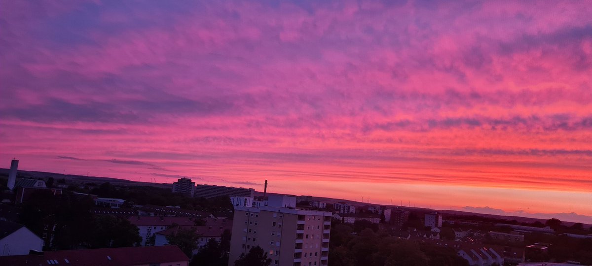 19Kath93's tweet photo. #Sunset #sonnenuntergang #Abend #Evening #Bayern #Bavaria #Germany #Deutschland #Franken #Unterfranken #Franconia https://t.co/9Kbmufg7fz