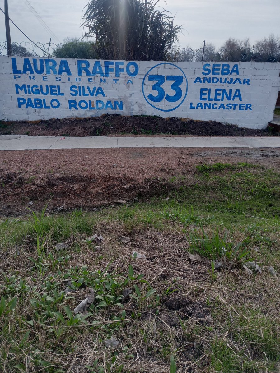 cambiemos33's tweet image. Con todo la @Lista_33 de Canelones. Barros Blancos.
#Cambiemos #Laurapresidenta
@MiguelSilva_P @Roldn81730Pablo @lauraraffo @Sebandujar @AleRepettoUy @elenalancaster_