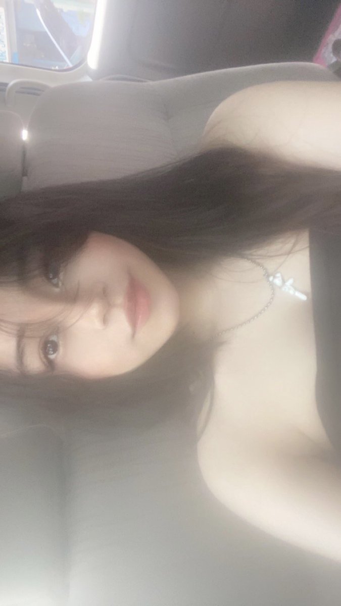 bunbwun's tweet photo. hello wyd https://t.co/hG17qBi546