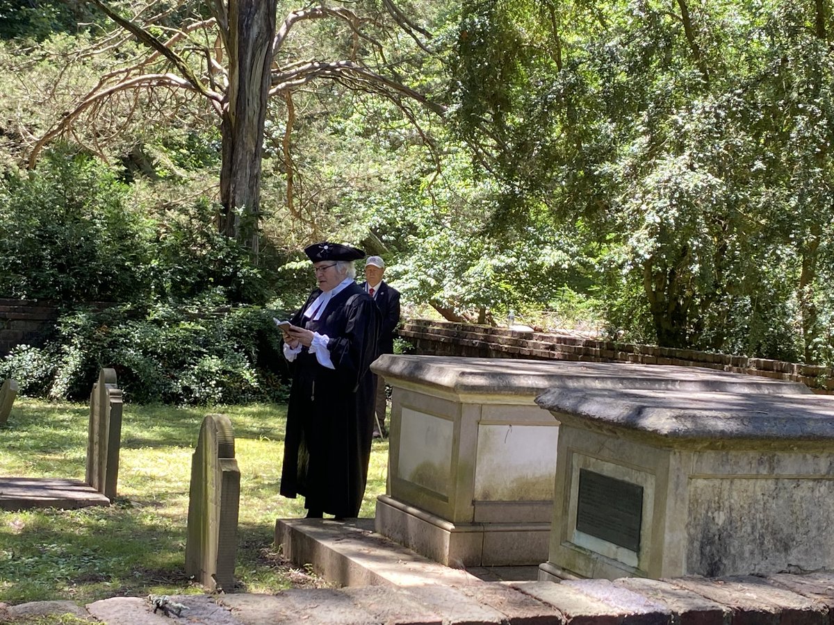 davidharrity's tweet photo. Beautiful day at George Mason’s @GunstonHall celebrating a naturalization ceremony and the 248th anniversary of the signing of the Virginia Declaration of Rights #VA250 #FairfaxCountyVA #VAHistory https://t.co/gPmiO5BZjw