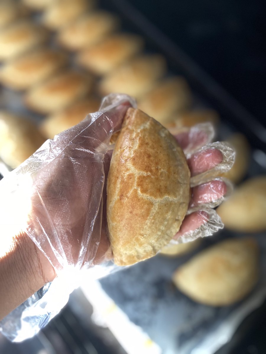 Zayynab1000's tweet photo. I have been making the juiciest pies ever since I started baking (4yrs) If you’re in Abuja, order from me!🤭🤧
N3500 for a pack of 5pcs! Affordability wan wound am🥹 https://t.co/aHbjOaDDYB
