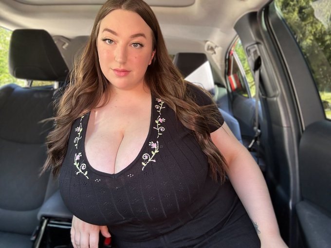 Passenger princess 👸 https://t.co/OnVNLpFEss