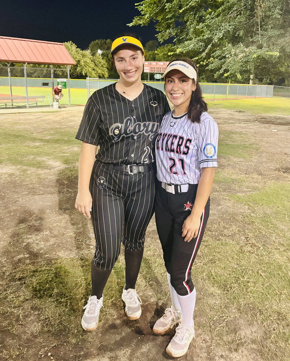 Embry Riddle University being represented <a href="/triplecrownspts/">Triple Crown Sports</a> 2 different teams, one common theme! Pitcher/catcher duo 💛💙🦅<a href="/HennesseySftbll/">Coach Hennessey</a> <a href="/NationalEsparza/">Strykers National Esparza 🚂</a> @Los_Stuff <a href="/UWAA_United/">United Women’s Athletic Association</a> <a href="/SoftballClips/">Softball Clips</a> @SunilSunderRaj3  <a href="/IHartFastpitch/">I❤️Fastpitch</a> <a href="/softball_iq/">Softball IQ</a> <a href="/LegacyLegendsS1/">Legacy & Legends Softball</a> <a href="/AUProSports/">Athletes Unlimited</a>