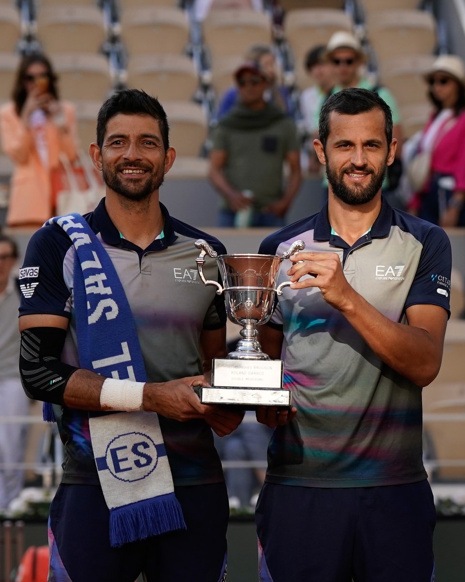 CHAMP1ONS 🇸🇻🏆🇭🇷

#RolandGarros