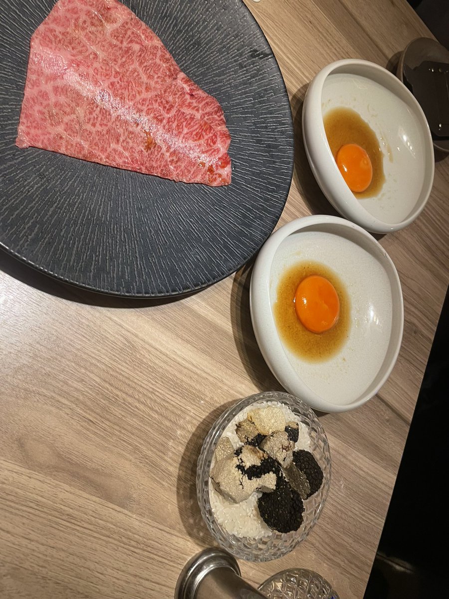 kkkkkt08069's tweet photo. 日本で美味しいご飯いっぱい食べてます^^
4.5月は就活忙しすぎるし、大変すぎるしで疲労とストレスが重なって先日39℃の熱が出てたよ🥵🥵終わりが見えてきたので美味しいご飯いっぱい食べて全力で頑張ります(ง •̀_•́)ง https://t.co/dRqFj4Qyts