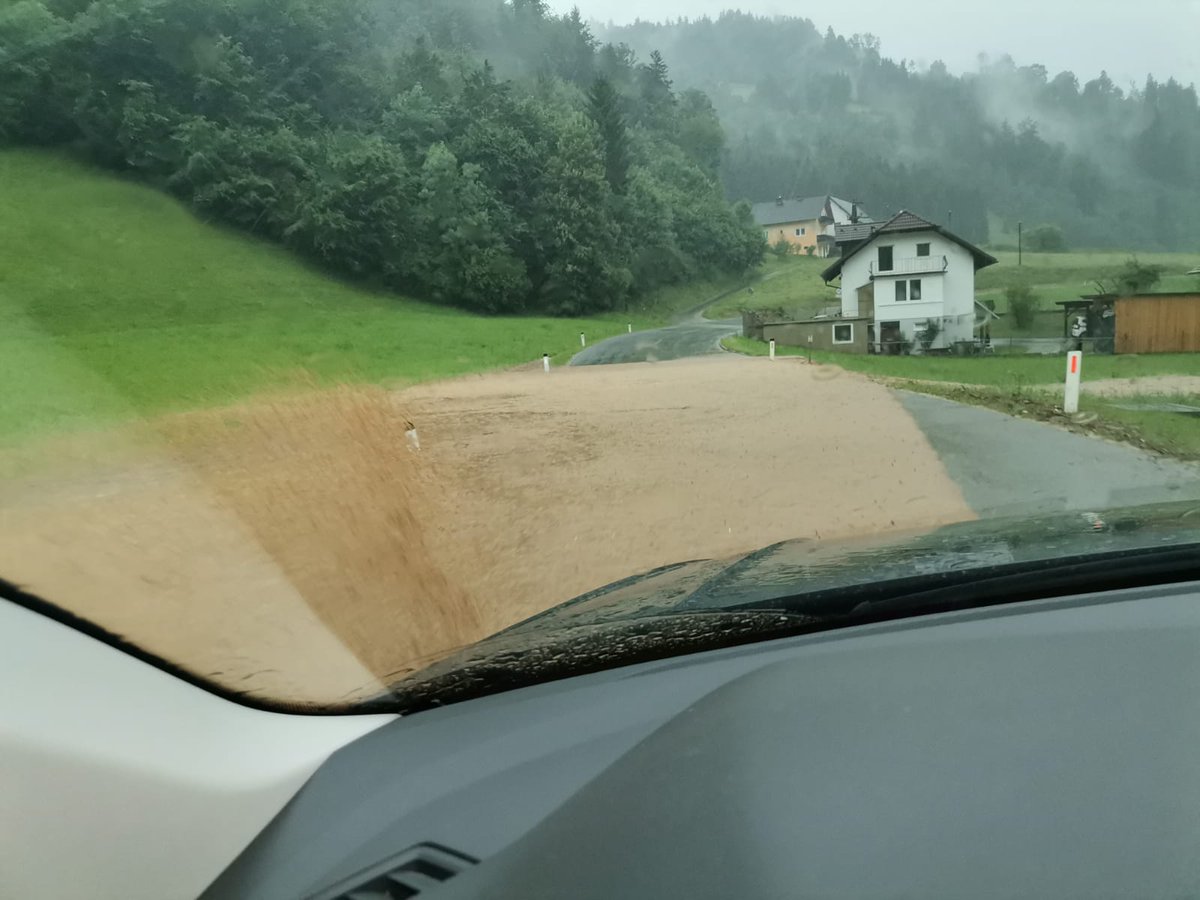Chromatizing123's tweet photo. Nicht mein Videos zur Klarstellung, kommen aus einer WhatsApp Gruppe! https://t.co/FDNzqeKzOR