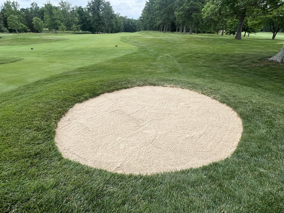 eric_estridge's tweet photo. The team did a great job fixing this bunker that continually held water after a rain event. Shovels were used to remove sand and 4” of clay  to smooth and reduce the overall slope. Drainage was also repaired.
Great job!!
#gcga
#cincysupers 
#gcgcsa https://t.co/6uPLPWAREc