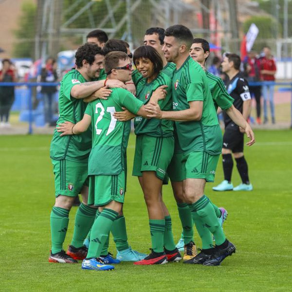 Osasuna's tweet photo. GENUINE | Victoria ante el @RealSporting por 4-0 en el segundo partido del fin de semana. 

Mañana, último encuentro a partir de las 11:00 horas frente al Almería.

🙌 ¡Vamos, vamos, rojillos! https://t.co/PEK5J6tcoY