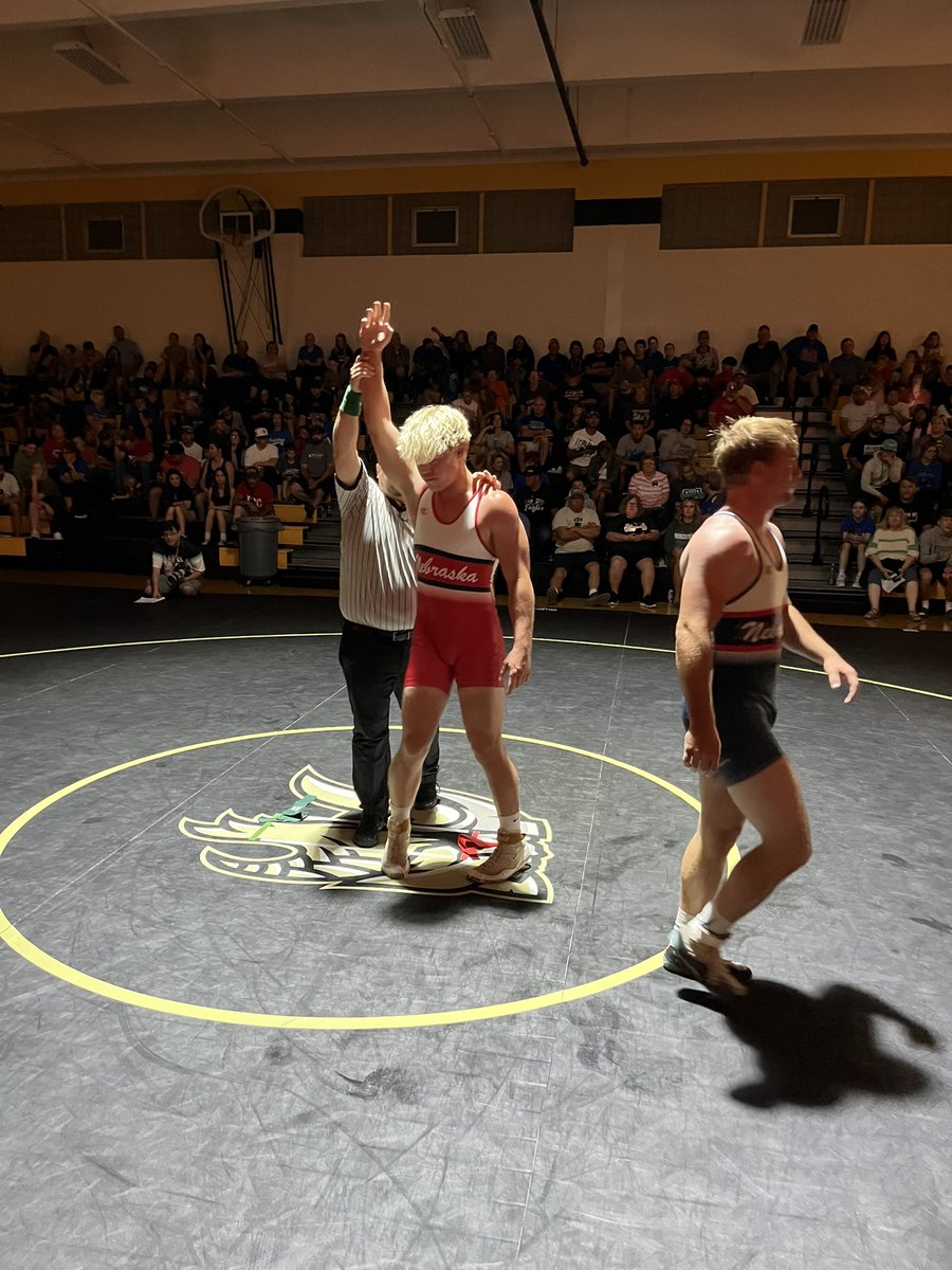 GarfieldTrained's tweet photo. Riley Arner puts an exclamation point to end his Jeff wrestling career with a 18-3 Tech Fall win in todays NSWCA All Star Dual!! Way to go Riley!!!! We are so proud of you!! #JeffWrestling https://t.co/fPIiG7hzmF