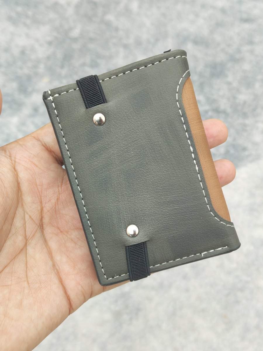 AliFakhruddin13's tweet photo. This cute little thing is just $3. Unbelievable!

#wallets #accessories #nothingphone2 #menwallets #dubai https://t.co/Uum0ScHM9L