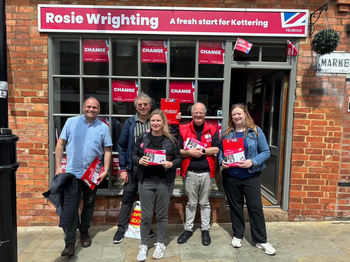 jenthornton01's tweet photo. Great day on the doors in Kettering campaigning for @rosie_wrighting. So many people desperate for a change and getting behind @UKLabour 🌹 https://t.co/ymEfXPanko