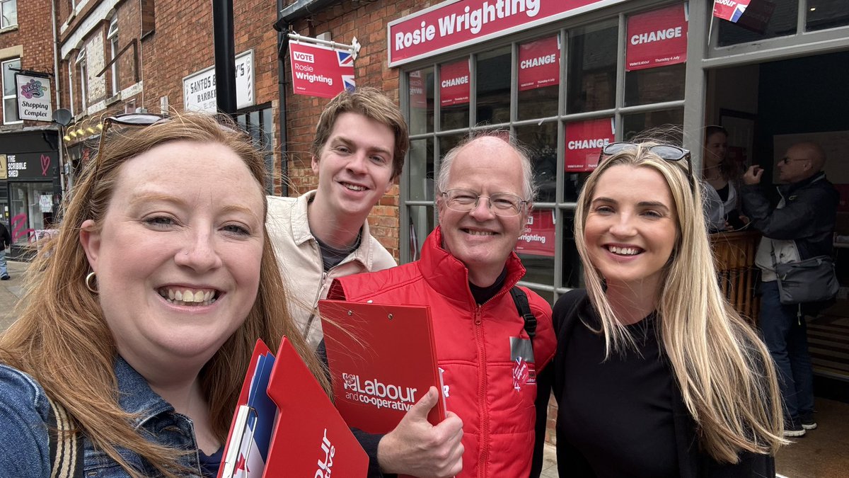 jenthornton01's tweet photo. Great day on the doors in Kettering campaigning for @rosie_wrighting. So many people desperate for a change and getting behind @UKLabour 🌹 https://t.co/ymEfXPanko