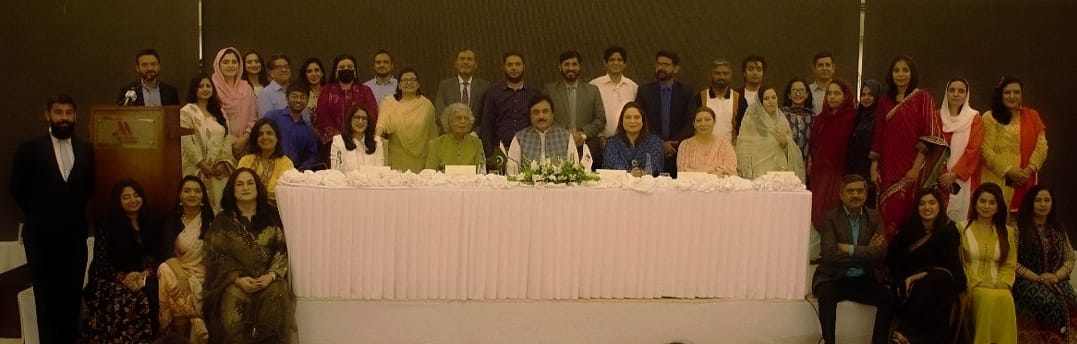 2/2: صنفی بنیاد پر تشدد کے تدارک کے لیے حکومت اور سوشل سیکٹر کے درمیان تعاون ضروری ہے۔ سیدال خان

اس طرح کے مسائل شہری علاقوں میں کم اور دہی علاقوں میں زیادہ ہیں۔ سیدال خان

دہی علاقوں پر فوکس کی ضرورت ہے۔ سیدال خان