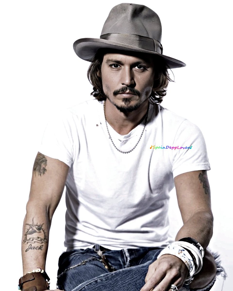 SpainDeppLover's tweet photo. Always unique.
♪♪♪
Siempre único.
...
#johnnydeppedit @johnnydepp #johnnydepp #johnnydeppforever #johnnydeppfans https://t.co/bCHuunr93d