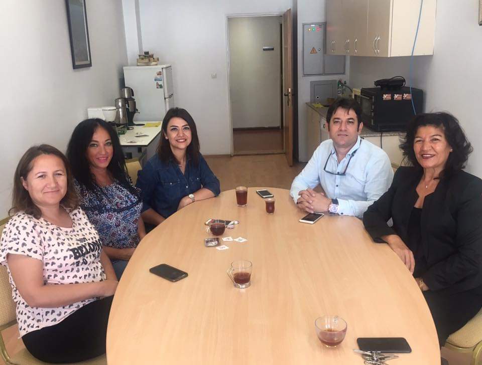 ErcanliTaner's tweet photo. Hem akademi hem de meslek örgütündeki çalışmaları ile eczacılığa büyük katkılar sunan değerli hocamız Prof. Dr. Mehtap Uysal'ın vefatını büyük bir üzüntüyle öğrendim. Yalnız benim değil, yetiştirdiği binlerce öğrencinin gözünde Mehtap hocamızın yeri bambaşkaydı. ++ https://t.co/nxgkVgiBuJ
