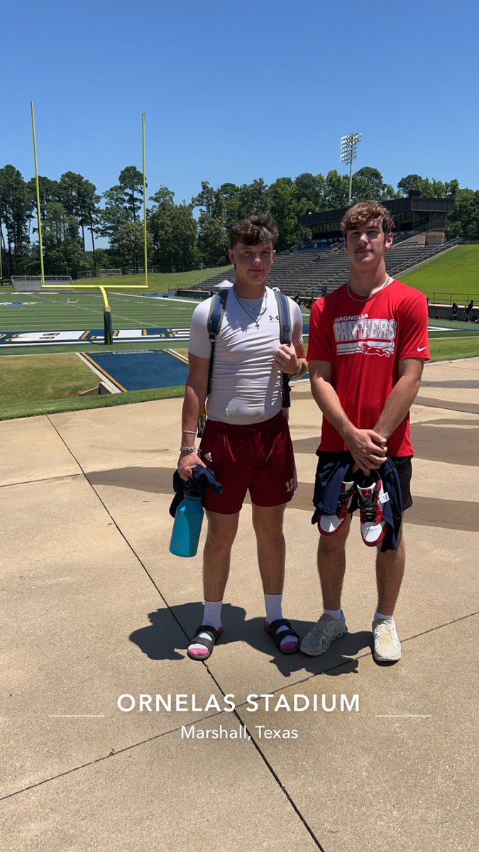 <a href="/WCarter_6/">Walker</a> and <a href="/HudsonB69522911/">Hudson Brown</a> at <a href="/ETBU_Football/">ETBU Football</a> putting in work with the QBs. 💪🏼 <a href="/CoachKirby25/">KIRBY</a>