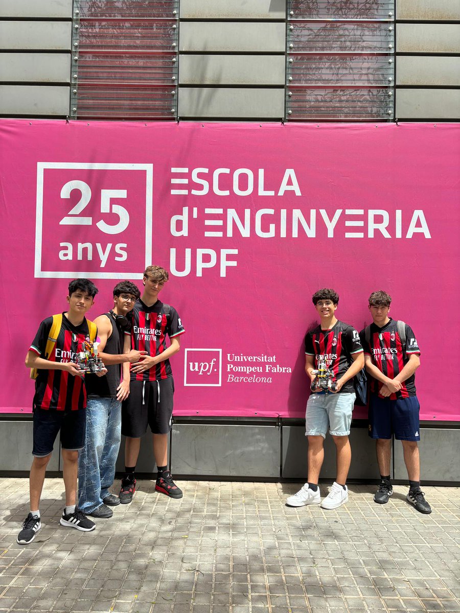 carmelitestgn's tweet photo. #ADMTWC #POSTC els equips de Carmelites de Batxillerat Tecnològic han quedat campions i sotscampions de Catalunya de robòtica WRO categoria sènior a la competició celebrada avui a la @UPFBarcelona Felicitats equips! Ara a preparar el campionat estatal de setembre a Almeria! https://t.co/HBWRW8w49k