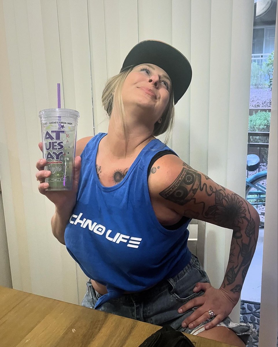 dudeitsice's tweet image. Weekend cheesin’! 😁🧊🪩🫶🏼 #dudeitsice #weekendvibes #technolife