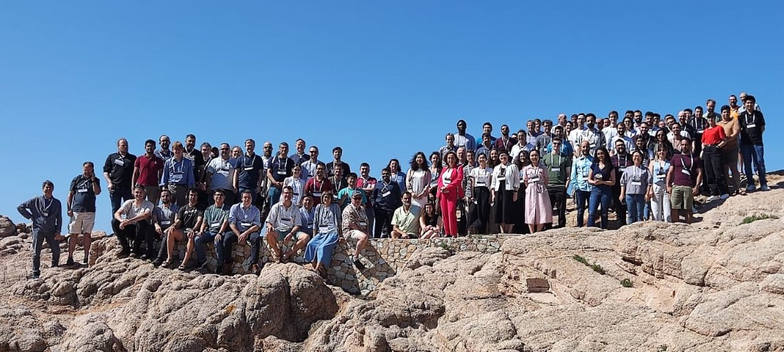 Dimas G. de Oteyza (@dgoteyza) on Twitter photo Amazing science and a great time once again at the On-Surface Synthesis International Workshop. Thank you all for coming and thanks to all the sponsors for their support! <a href="/USNavyResearch/">Office of Naval Research (ONR)</a>, <a href="/DIPCehu/">DIPC</a>, <a href="/CSIC/">CSIC</a> , <a href="/scienta_omicron/">scienta_omicron</a>, <a href="/SPECS_GmbH/">SPECSGROUP</a>, <a href="/Zhinst/">Zurich Instruments</a> , Nanoscore GMBH and Schaefer. Amazing science and a great time once again at the On-Surface Synthesis International Workshop. Thank you all for coming and thanks to all the sponsors for their support! <a href="/USNavyResearch/">Office of Naval Research (ONR)</a>, <a href="/DIPCehu/">DIPC</a>, <a href="/CSIC/">CSIC</a> , <a href="/scienta_omicron/">scienta_omicron</a>, <a href="/SPECS_GmbH/">SPECSGROUP</a>, <a href="/Zhinst/">Zurich Instruments</a> , Nanoscore GMBH and Schaefer.