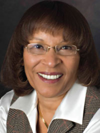 What are Sharon M. Draper’s Reasons to Love Libraries?
"Librarians are my magic carpet to a world of imagination, always there waiting for you."
ow.ly/MNWI50S7pZO

#RTLL #ReasonsToLoveLibraries
