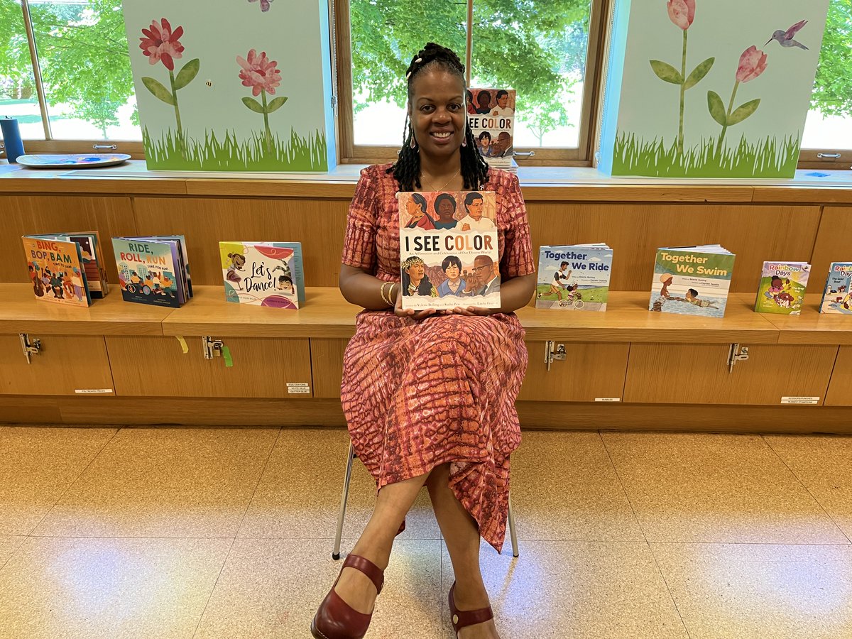 valerie_bolling's tweet photo. It was a great morning @darienlibrary, sharing #ISeeColor. And kiddos got to design their own tote bag. Thank you for hosting me (especially Samantha Cardone) and for giving a copy of the book to each family.
@KaileiPew @HarperChildrens @jmcgowanbks
@KidlitInColor @Soaring20sPB https://t.co/4DxZCjqJfQ