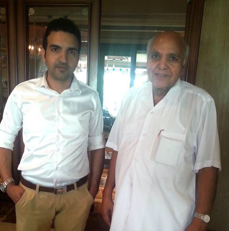 showkatrather's tweet photo. Sad to hear about the passing of Ch #RamojiRao. He led the Ramoji Group, overseeing a diverse portfolio of assets, including the world-renowned @Ramoji_FilmCity, the largest film production facility globally. His media empire also encompassed the influential Eenadu newspaper, the ETV Network of television channels, and the renowned film production company Usha Kiran Movies. Meeting Mr. Rao some years back was a profound experience that I will always cherish.

#RIPRamojiRao 
#RamojiRaoLivesOn #Eenadu‌
