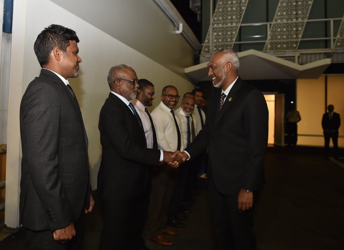 presidencymv's tweet photo. President H.E. Dr @MMuizzu departs to India, at the invitation of Prime Minister H.E. @narendramodi, to attend the swearing-in ceremony of the Prime Minister and Council of Ministers of the Government of India.  
 
The swearing-in ceremony is scheduled to take place on June 9th 2024.