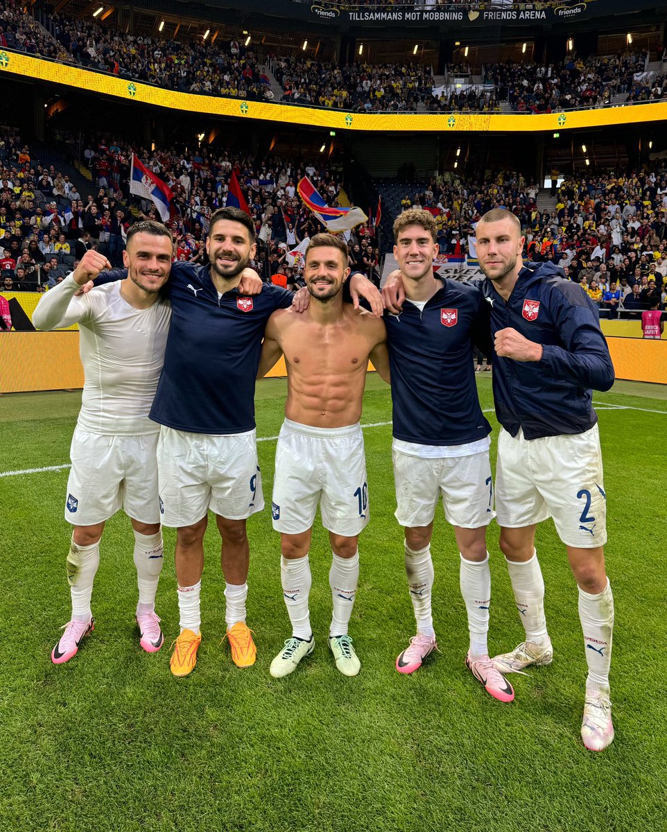 FSSrbije's tweet photo. 🦾🇷🇸
#SWESRB #EURO2024 https://t.co/mBF8B0CkH8