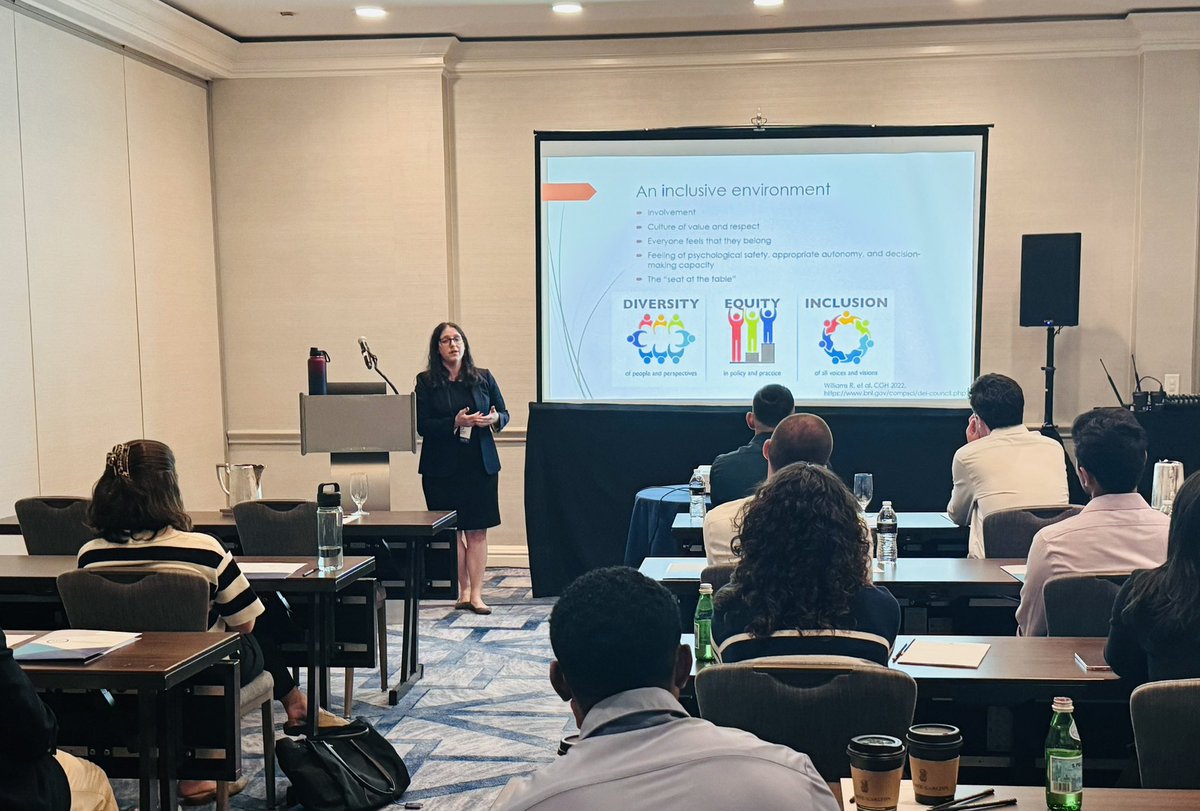 Excellent <a href="/AmCollegeGastro/">ACG</a> Chief GI Fellows Course PM Breakouts:
➡️ Roleplaying Difficult Conversations &amp; Feedback <a href="/brownbrij76/">Brijen Shah</a> 
➡️ Working with Leadership to Effect Change #JosephMizrahi
➡️ Networking &amp; Creating an Inclusive Environment @HGreenwaldMD