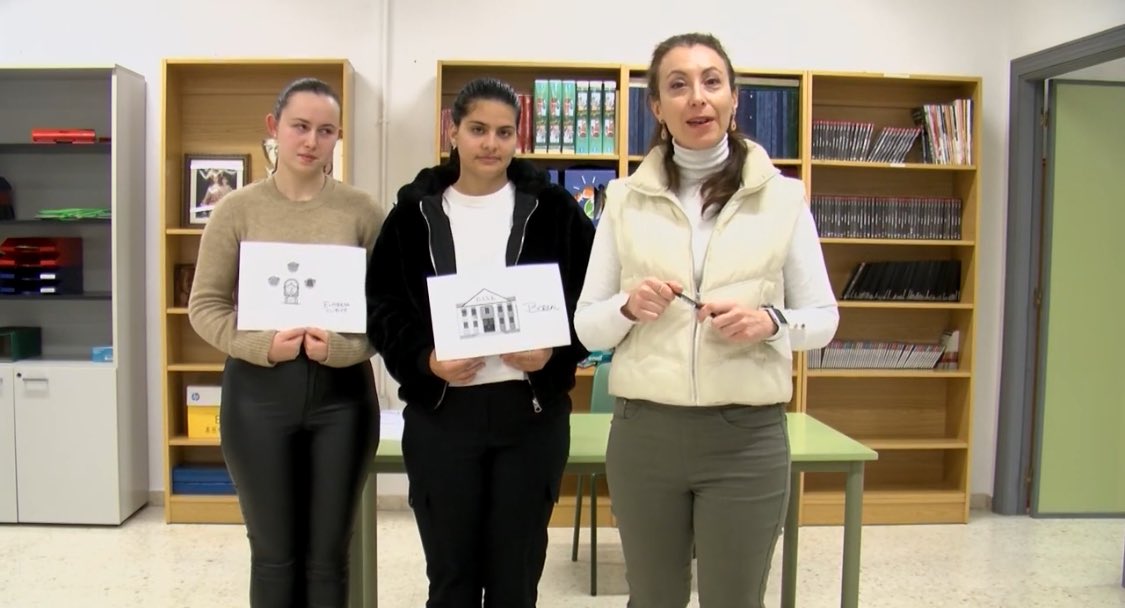 cma_leon's tweet photo. Los alumnos de #primero de #RPAE realizan otro #programadeTEMATV. Aprendemos sobre #economía con los estudiantes de #administración y nos reiremos con la sección más que #cámaras. También tenemos los minutos dedicados al #reciclaje y la #sostenibilidad♻️🌍
https://t.co/Xwzm3HAq0J https://t.co/h5Z5eAgLln