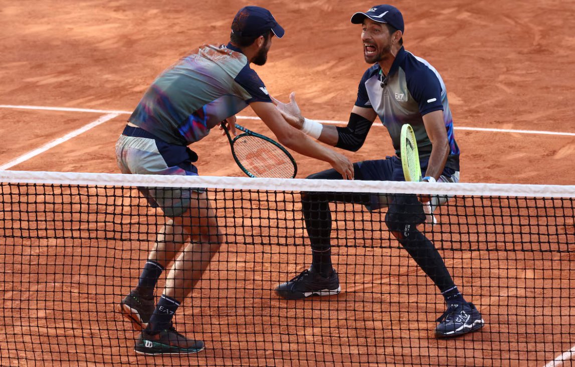 GRANDE, ENORME, TITÁNICO CHELO! CAMPEÓN DOBLES MASCULINO 
ROLAND GARROS 2024!
Gracias por poner en ALTO el nombre de El Salvador!