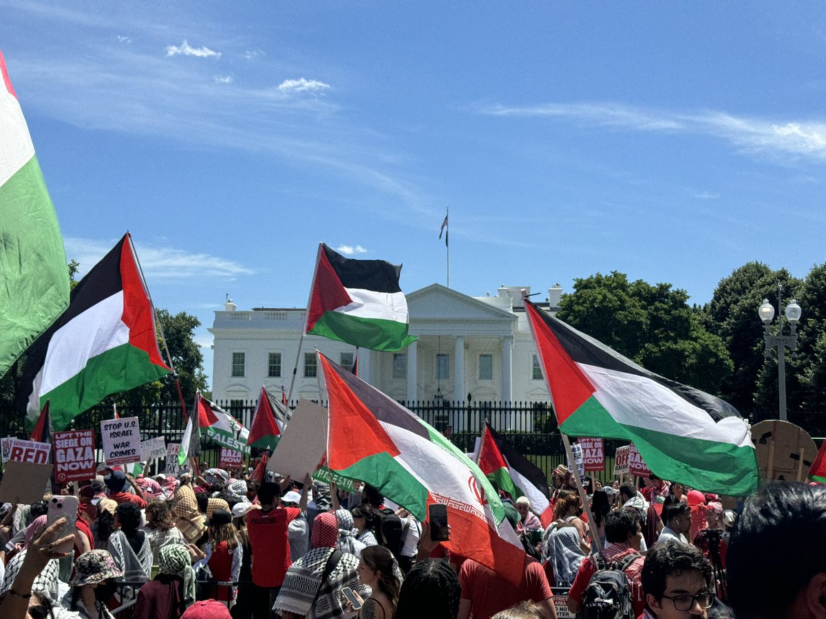 heyadiana's tweet photo. The White House looked beautiful today. 

#FreePalestine https://t.co/dsnGATdxYO