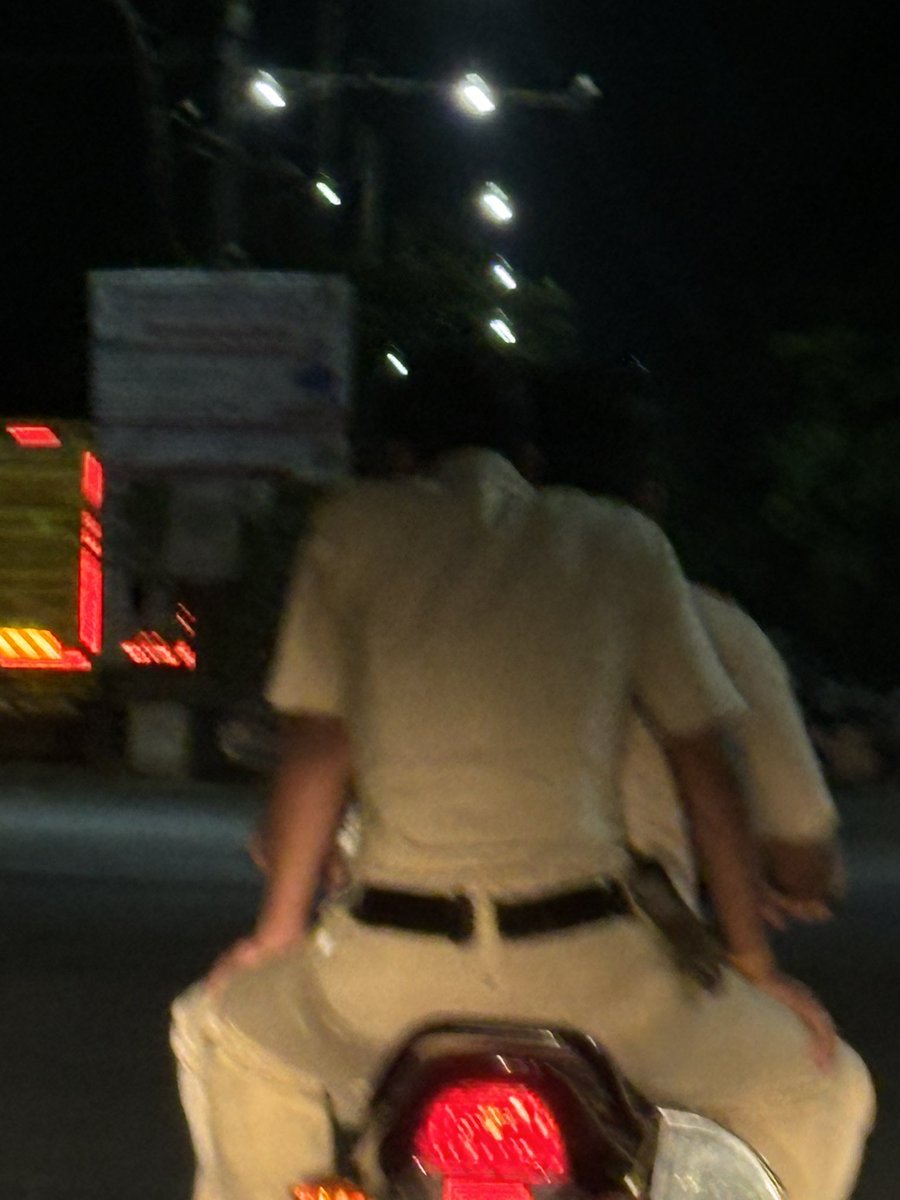 Harbour line users tweet media