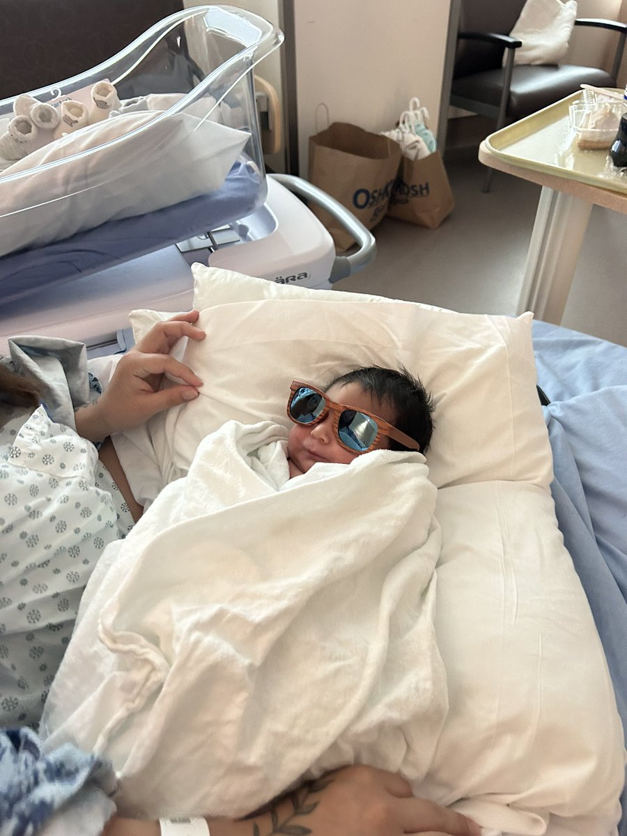 malto_98's tweet photo. June 3rd my son was born.. ❤️❤️

it’s a dream come true. Your year has started baby boy. You have blessed our lives. You have reminded me the importance of family. I am grateful for my love, my family &amp; this experience we call life. ❤️ https://t.co/8jaAtsB9Oi
