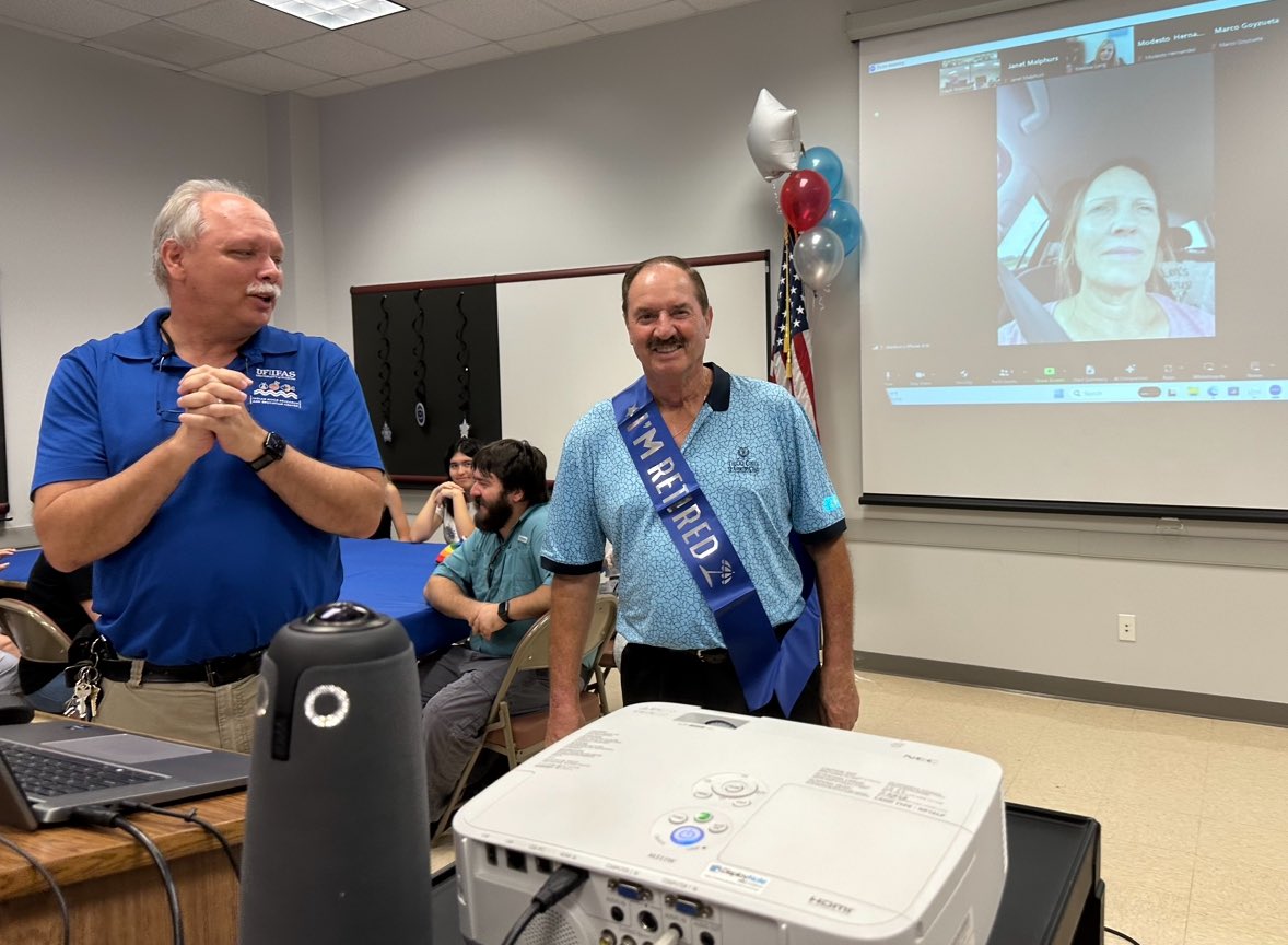 UFIFAS_IRREC's tweet photo. Presenting the newly-retired Wayne Brunk. Wayne optimized our vehicle fleet and agricultural equipment for 25 years!
#MasterMechanic @UF_IFAS https://t.co/wlcKM01XZm