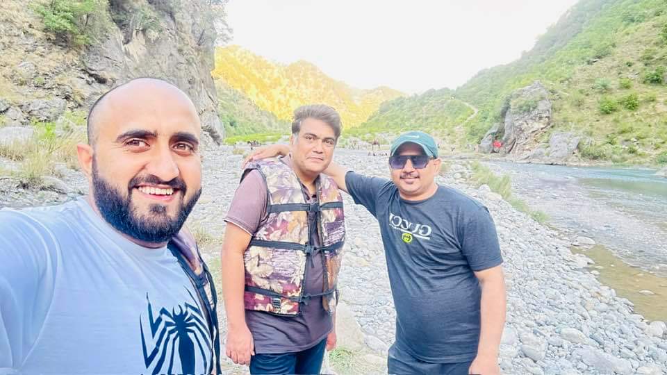BasharatAliPPP's tweet photo. Another wonderful day with buddies Hasan Arif Naqvi &amp; Saad Warraich at beautiful place Noori Waterfall.
Adventure 🎶 ✨ 
@hasanarifnaqvi 
@sdwarraich https://t.co/6bjm6NaXWW