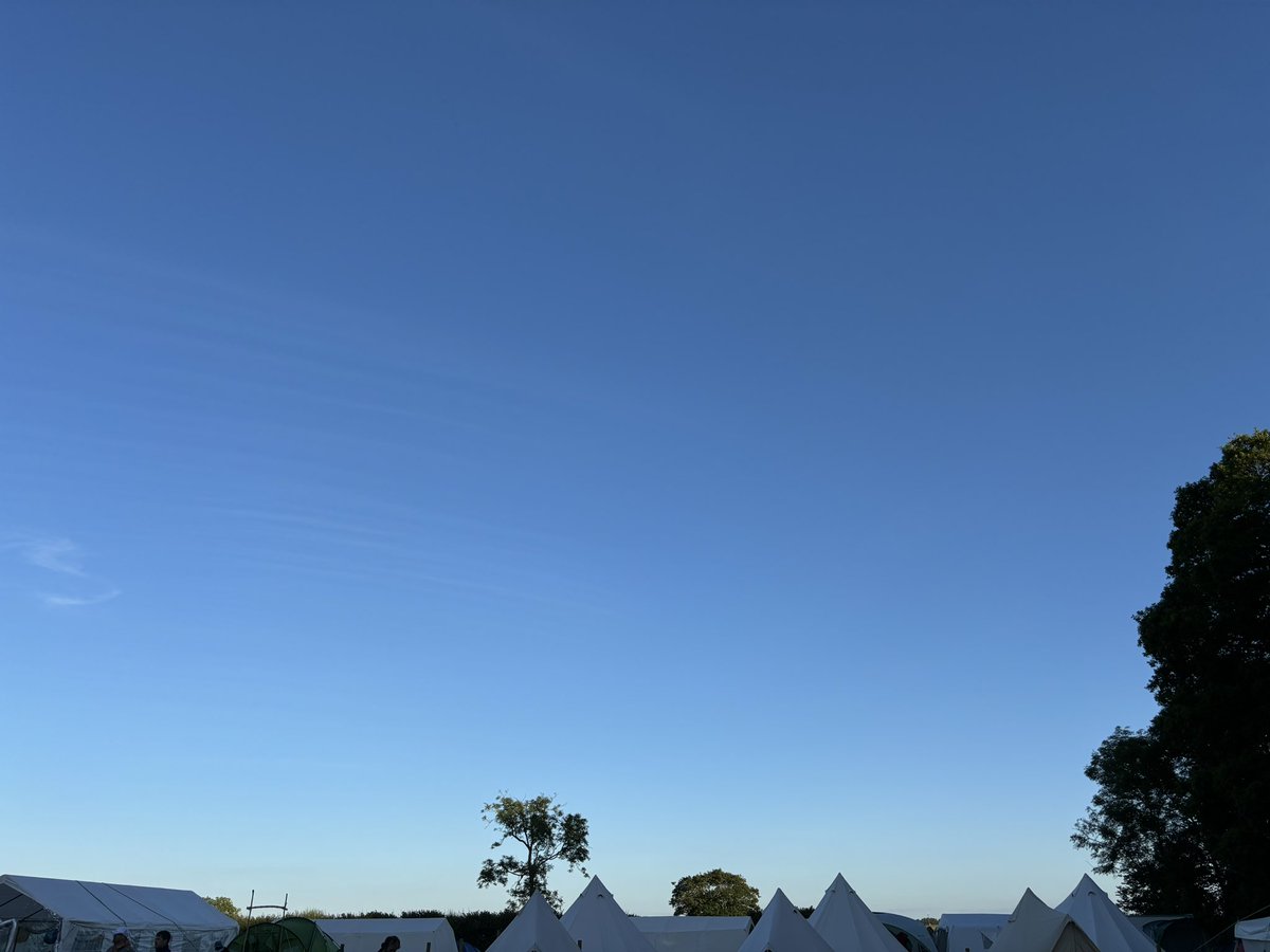 Glastonbury Weather tweet media