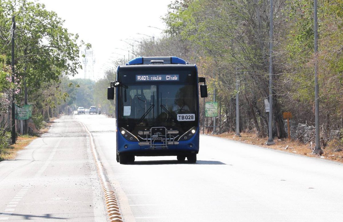 MauVila's tweet photo. Esta mañana entró en operaciones la ruta #Dzibilchaltún-#Chablekal-#SacNicté-#LaIsla-#Periférico del #CircuitoComisarías del #VaYVen, cuentan con pago electrónico y tarifa social para niños, estudiantes, personas con discapacidad y adultos mayores, ahorrándoles tiempo y dinero, la cual será gratuita del 8 al 16 de junio. Juntos transformamos la movilidad en todos los rincones de #Yucatán.