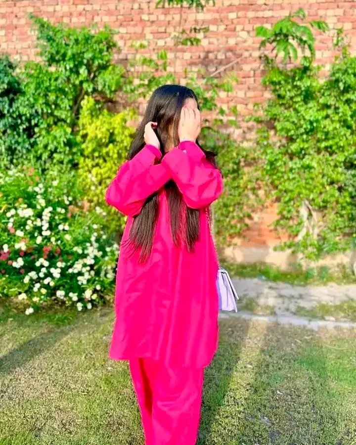 Diyagulm's tweet photo. دَرد ٹھہرا ہے آ کے یُوں دِل میں،  
   "محسن"
 عُمر بھر کا قَیام ہو جَیسے.🖤🌸
#PakvsInd #PakvsUSA #PakvsInd #SHEESHbyDMDBOYS https://t.co/9HjHrcso0Y
