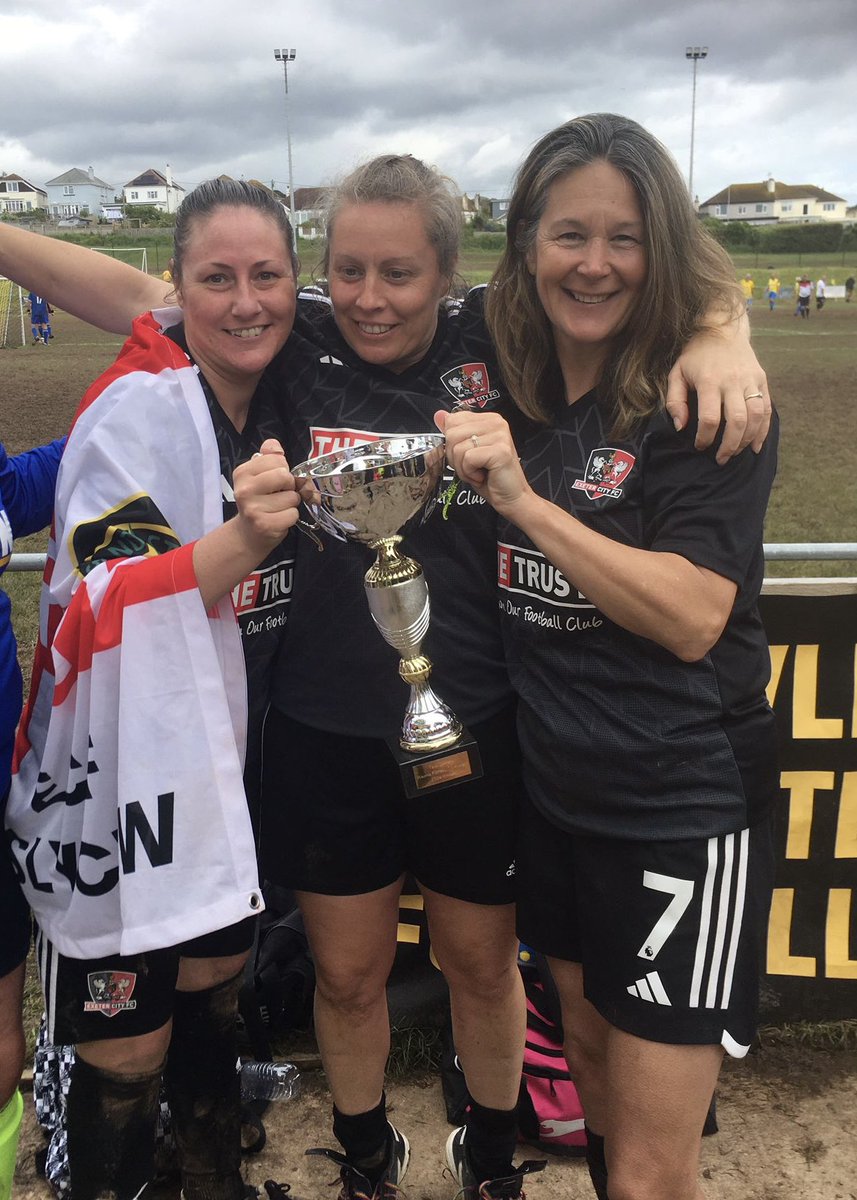 ExeterLadiesWF's tweet photo. DAWLISH / TEIGNDRIFTERS TOURNAMENT CHAMPTIONS @dawlishunitedfc https://t.co/ZTnL9DNLBC